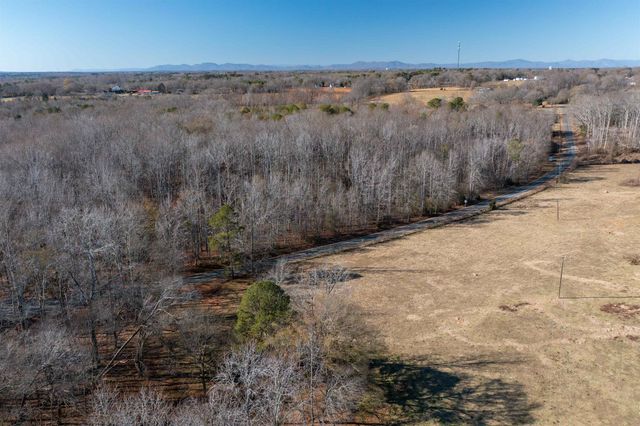 00 Woods Farm Rd., Chesnee, SC 29323