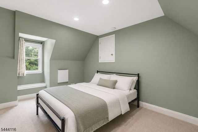 164 E Mountain Rd, Hillsborough Twp., NJ 08844