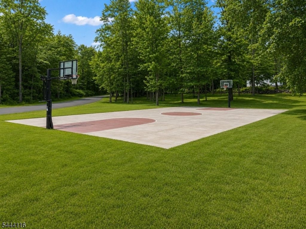 164 E Mountain Rd, Hillsborough Twp., NJ 08844 — photo 2