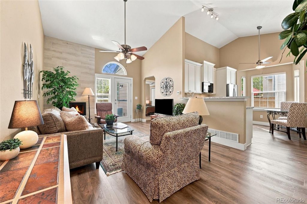 8818 W Plymouth Avenue, Littleton, CO 80128