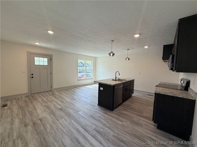 416 W 7th Street, New Albany, IN 47150