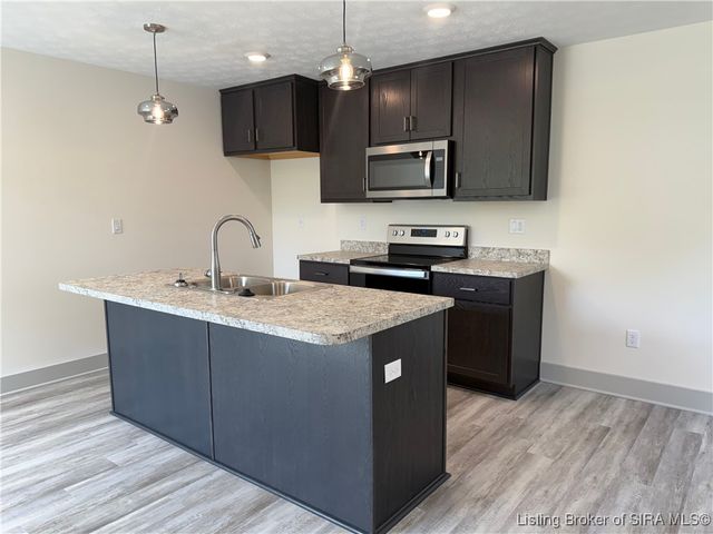 416 W 7th Street, New Albany, IN 47150