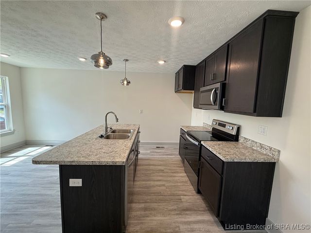 416 W 7th Street, New Albany, IN 47150