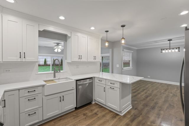 6S415 Concord Road, Naperville, IL 60540