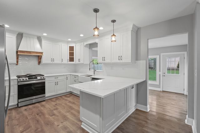 6S415 Concord Road, Naperville, IL 60540