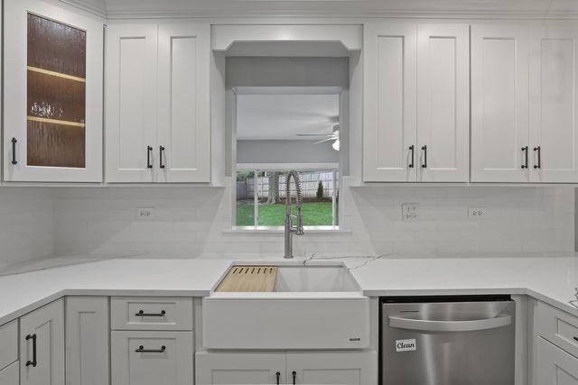 6S415 Concord Road, Naperville, IL 60540