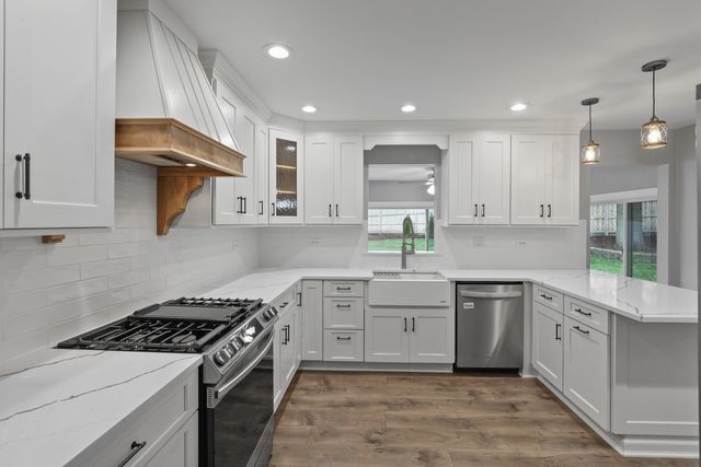 6S415 Concord Road, Naperville, IL 60540