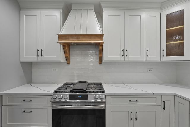 6S415 Concord Road, Naperville, IL 60540