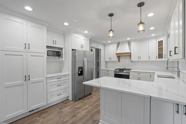 6S415 Concord Road, Naperville, IL 60540
