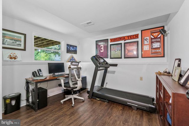 4525 SILAS HUTCHINSON DR, Chantilly, VA 20151