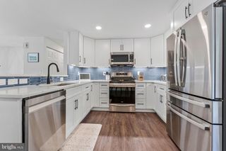 4525 SILAS HUTCHINSON DR, Chantilly, VA 20151