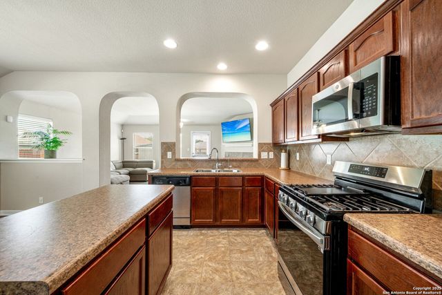 8434 Blackstone, Converse, TX 78109