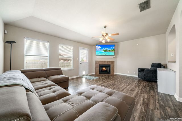 8434 Blackstone, Converse, TX 78109