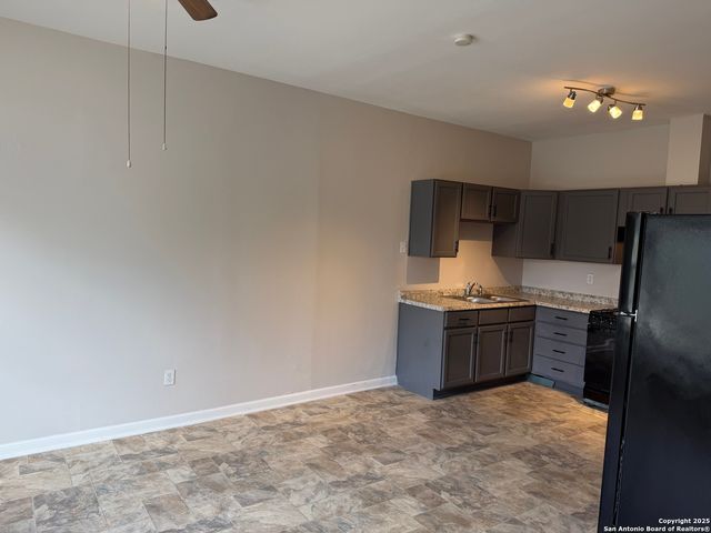 319 Harding Pl Unit 1, San Antonio, TX 78203