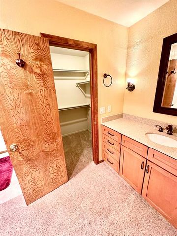 341 E Grand Teton Court, Yukon, OK 73099