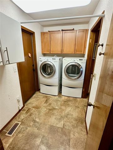 341 E Grand Teton Court, Yukon, OK 73099