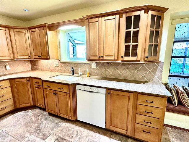 341 E Grand Teton Court, Yukon, OK 73099
