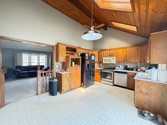 613 SE Brentwood Drive, Lee's Summit, MO 64063