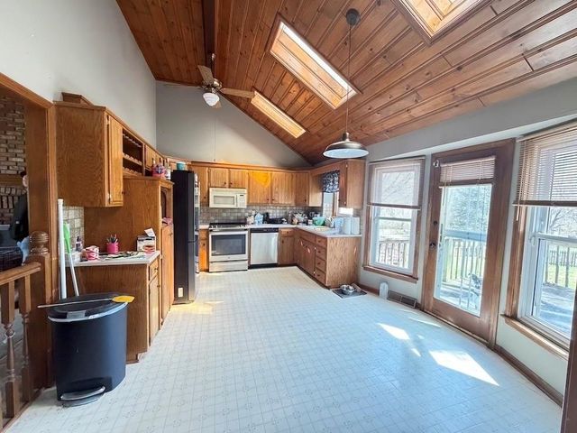 613 SE Brentwood Drive, Lee's Summit, MO 64063