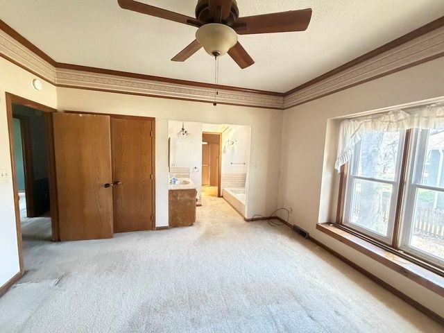 613 SE Brentwood Drive, Lee's Summit, MO 64063