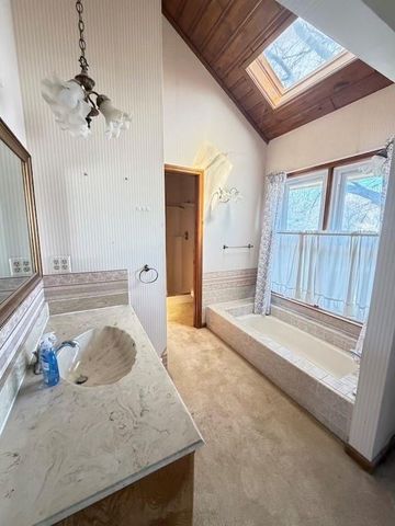 613 SE Brentwood Drive, Lee's Summit, MO 64063