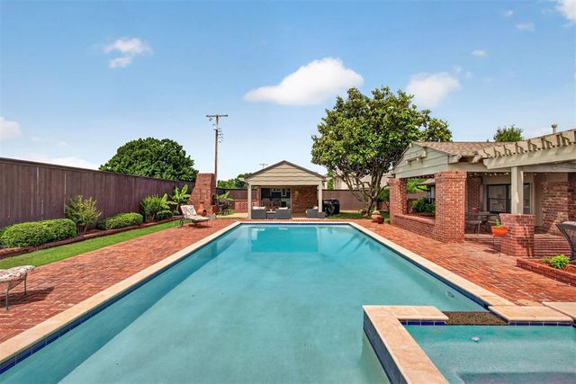 1410 Dorchester Drive, Oklahoma City, OK 73114