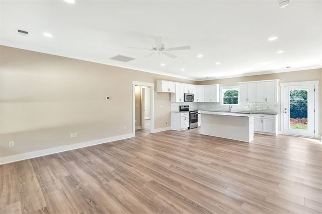 146 Sky Lane, Townville, SC 29689
