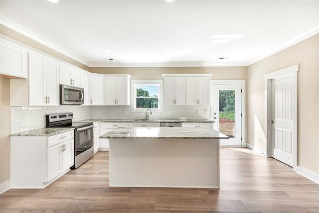 146 Sky Lane, Townville, SC 29689