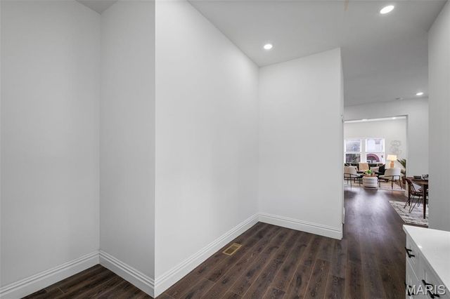 6827 Minnesota Avenue, St Louis, MO 63111