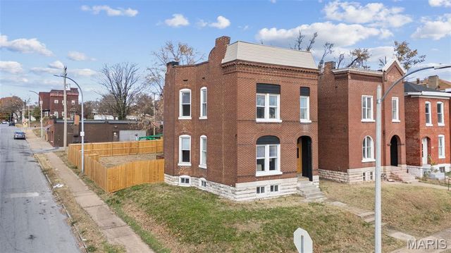 6827 Minnesota Avenue, St Louis, MO 63111