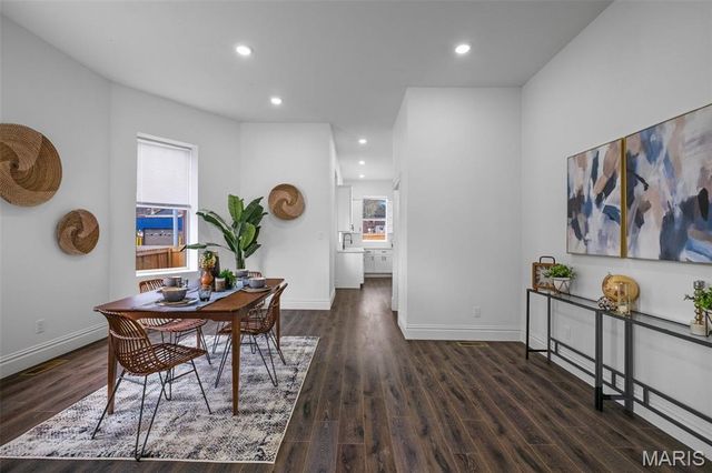 6827 Minnesota Avenue, St Louis, MO 63111