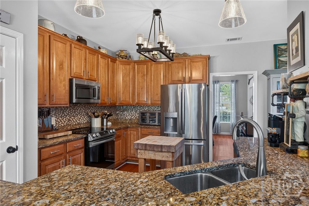Image 8 of property listing at 1014 Walthour Road, Savannah, GA 31410