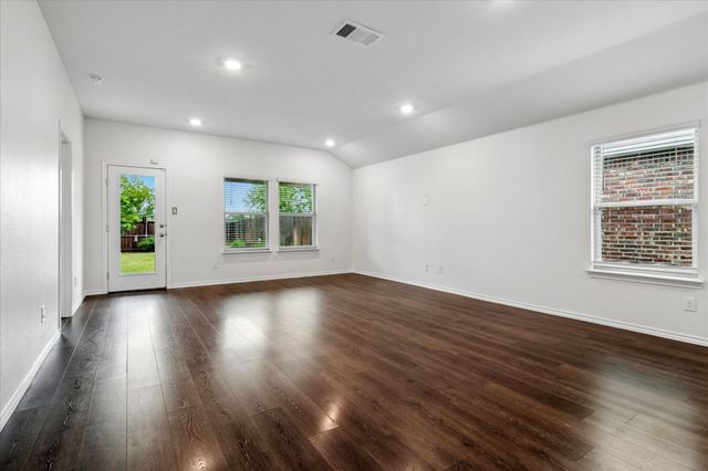 4351 Pyramid Drive, Forney, TX 75126