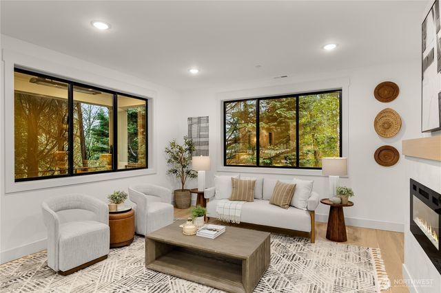 4118 161st Avenue SE, Bellevue, WA 98006