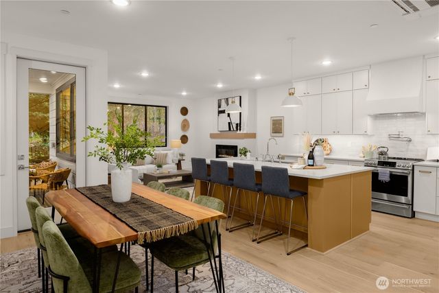 4118 161st Avenue SE, Bellevue, WA 98006