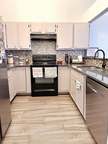 8535 S Dairy Ashford Road, Houston, TX 77072