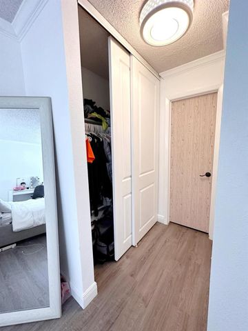 8535 S Dairy Ashford Road, Houston, TX 77072