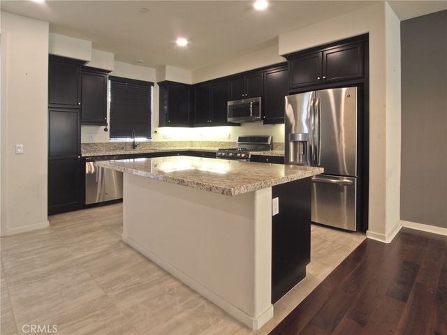 1581 E Lincoln, Anaheim, CA 92805