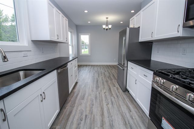 822 N Main Street, Three Rivers, MI 49093