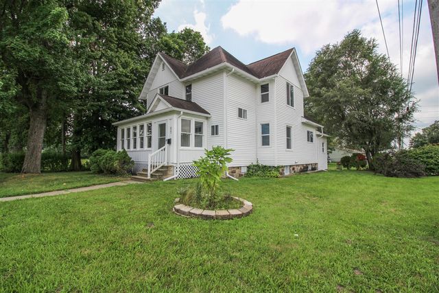 822 N Main Street, Three Rivers, MI 49093