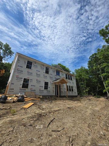 470 State Route 211, Cuddebackville, NY 12729