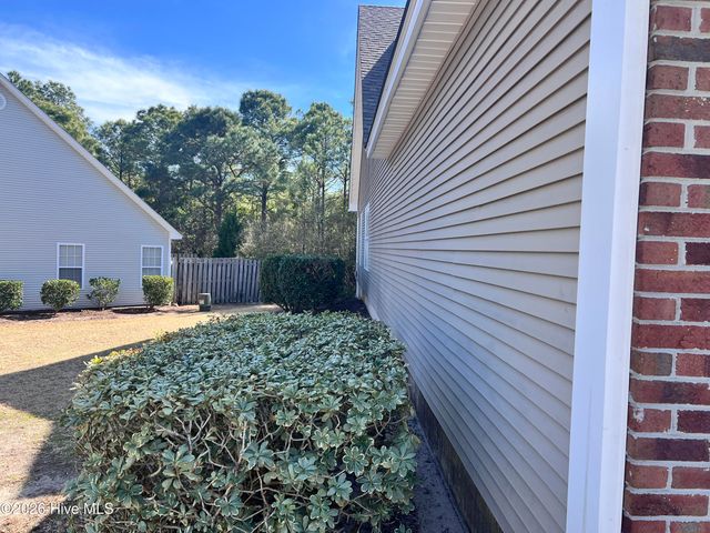 4068 Winds Ridge Drive, Wilmington, NC 28409