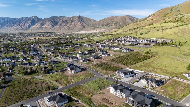 2013 S 100 W, Perry, UT 84302