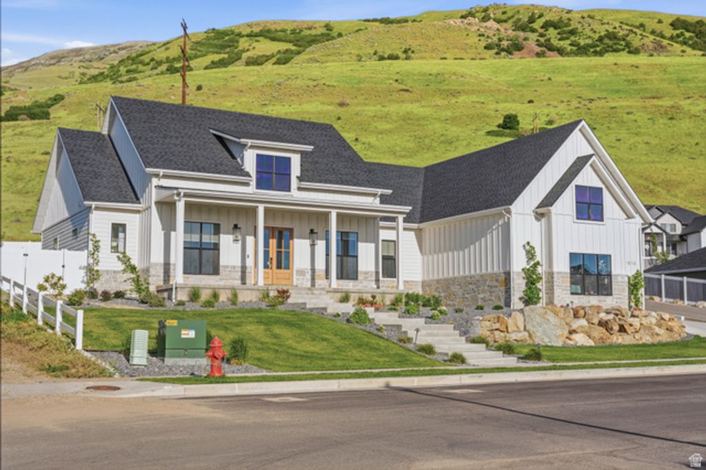 2013 S 100 W, Perry, UT 84302