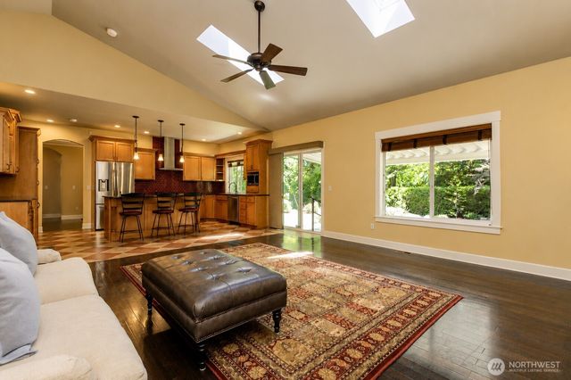 16103 122nd Avenue E, Puyallup, WA 98374