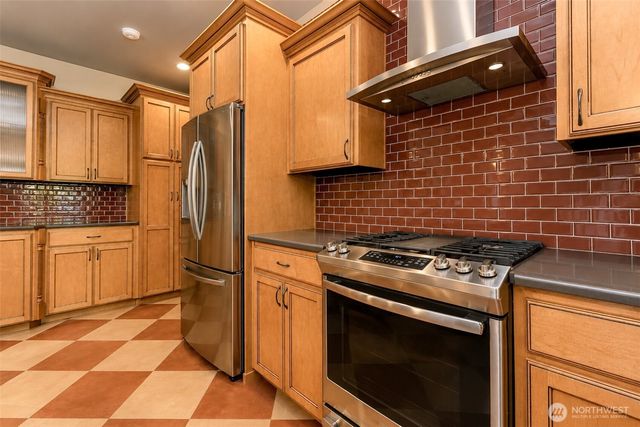 16103 122nd Avenue E, Puyallup, WA 98374