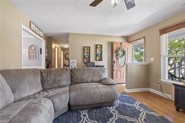 2301 Gates LNDG, Chesapeake, VA 23323