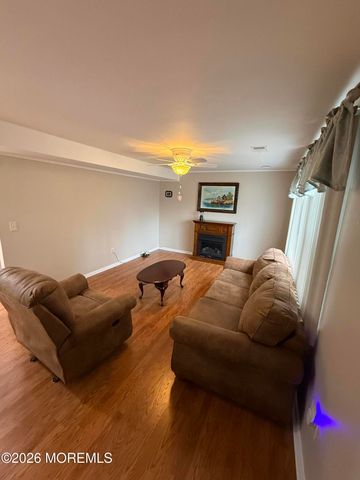 953 Neptune Avenue, Beachwood, NJ 08722