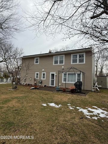 953 Neptune Avenue, Beachwood, NJ 08722