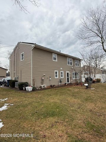 953 Neptune Avenue, Beachwood, NJ 08722